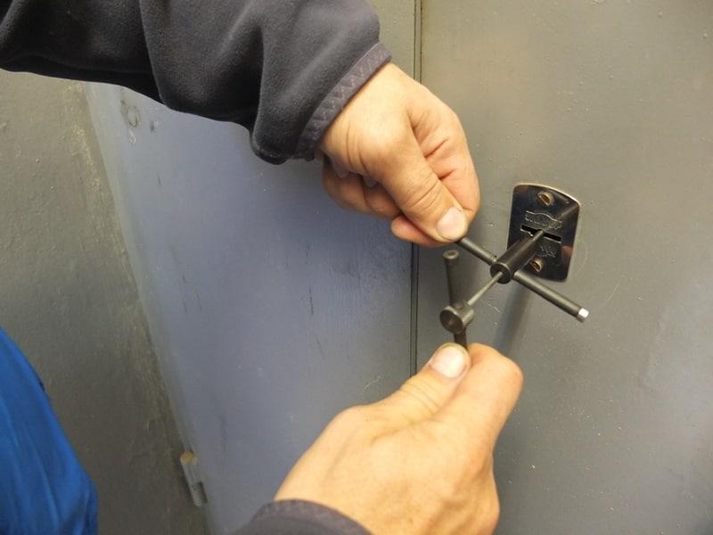 Срочное открытие замков гаража в Куйбышеве